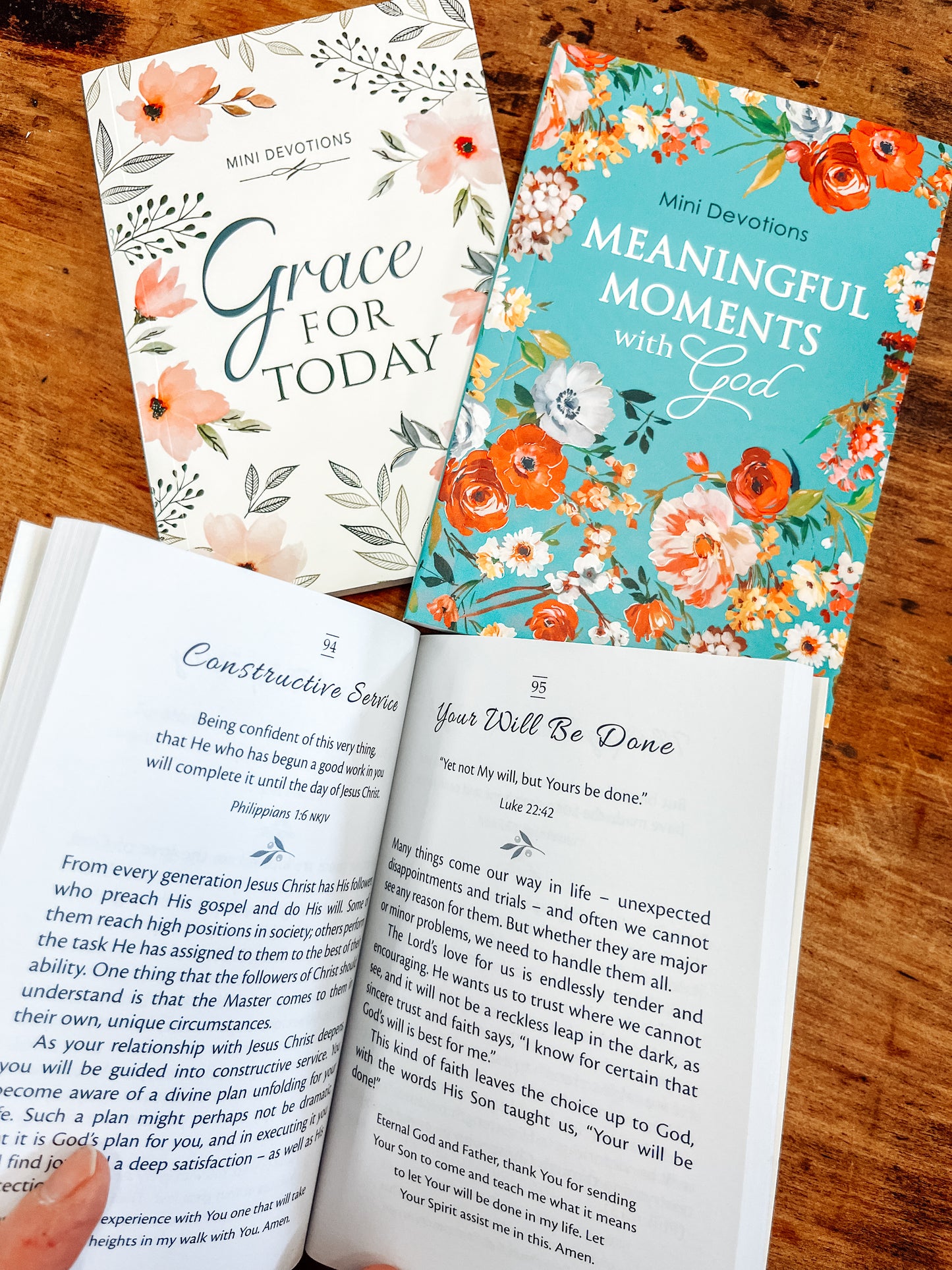 Grace For Today Mini Devotional (2 Styles)
