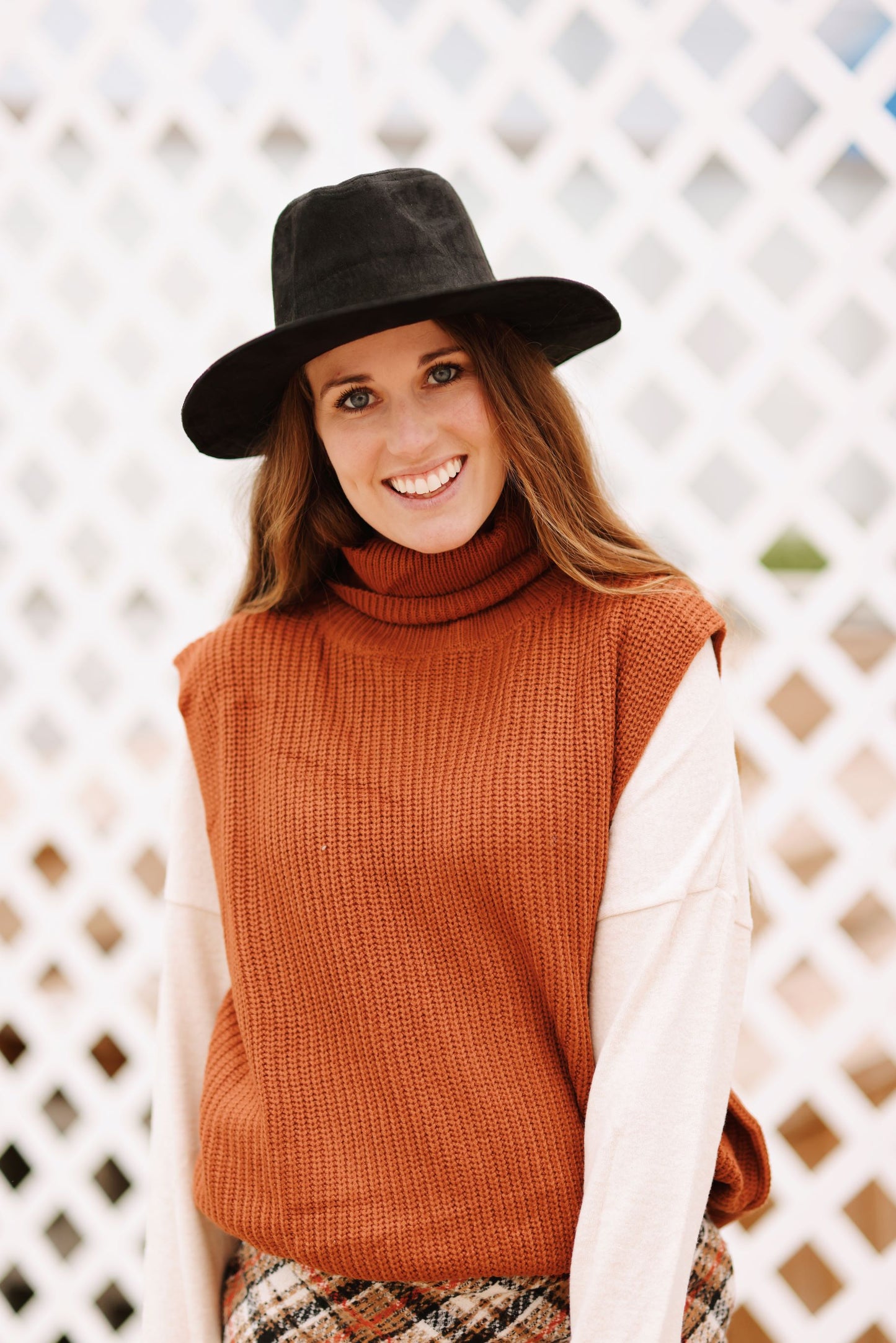 Knitted in Layers Vest-Rust