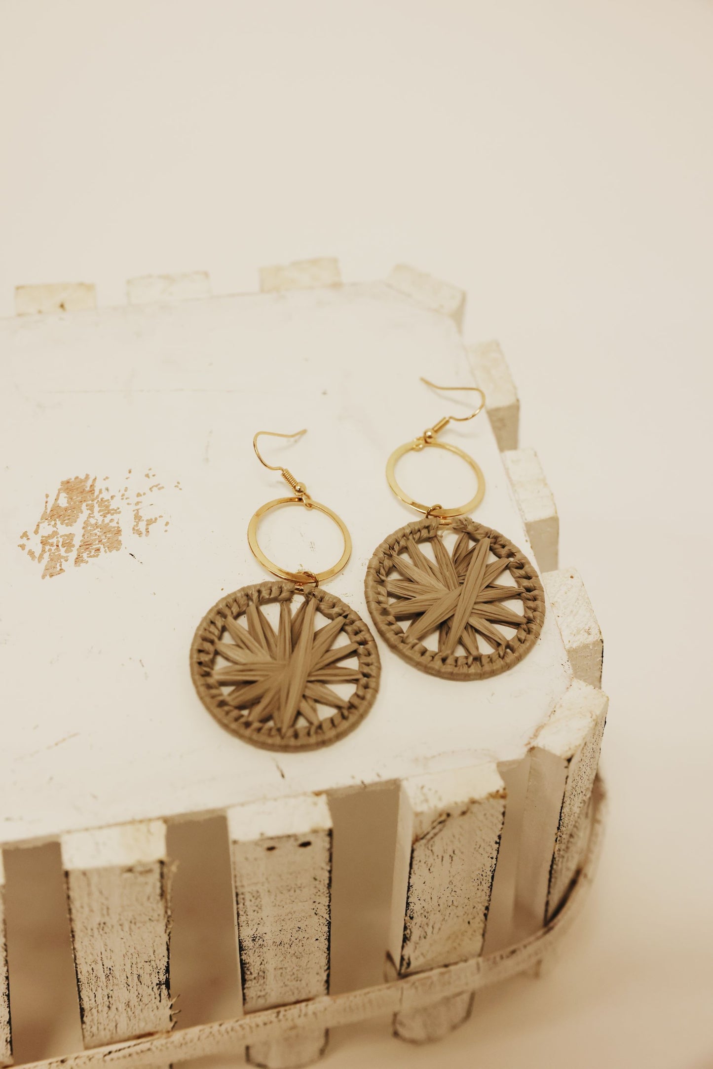 Neutral Petal Palate Earrings (2 colors)
