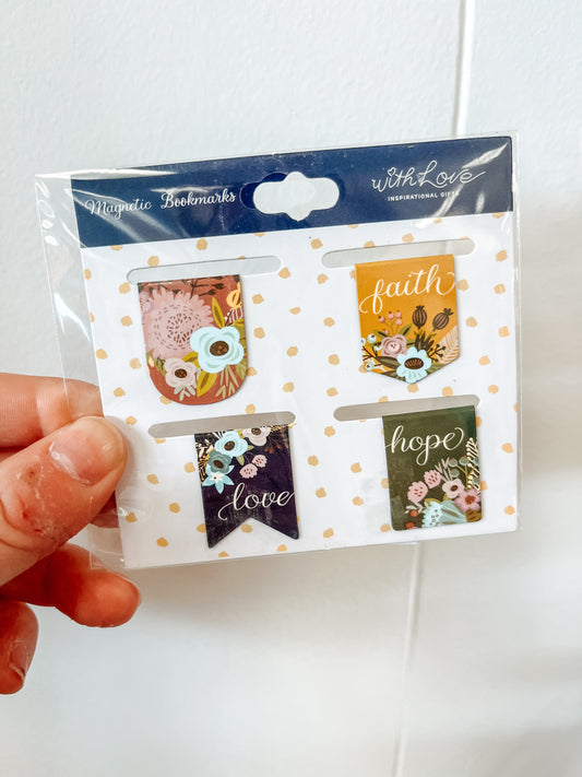 Petite Magnetic Bookmark Set