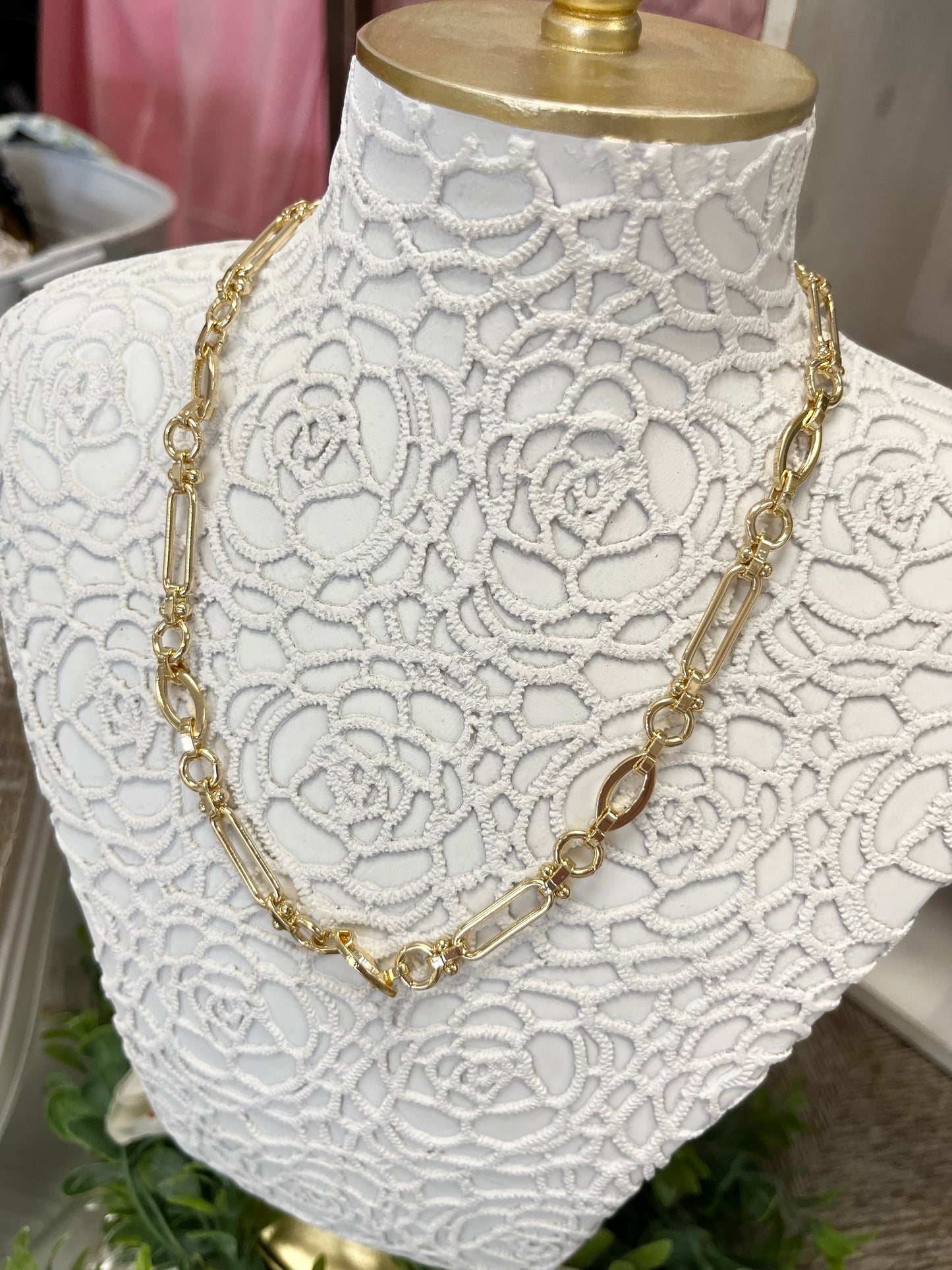 Oval Chain Link Necklace