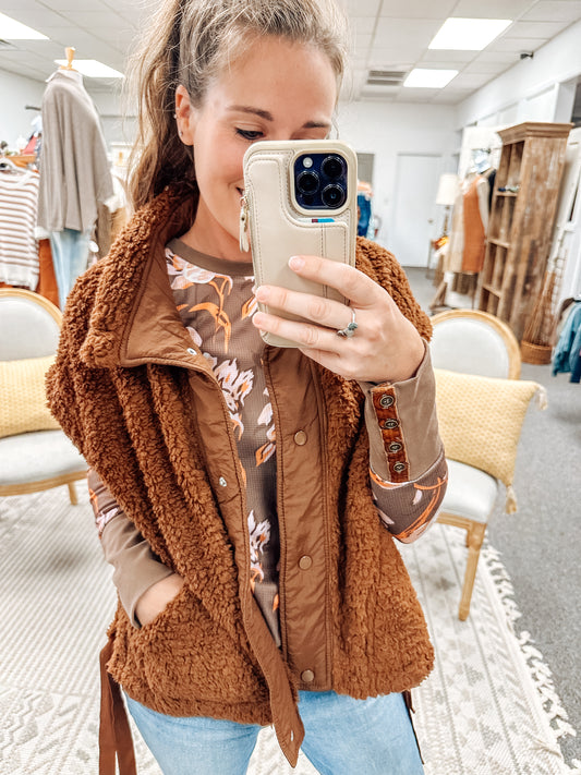 Sherpa Latte Vest (S-XL)