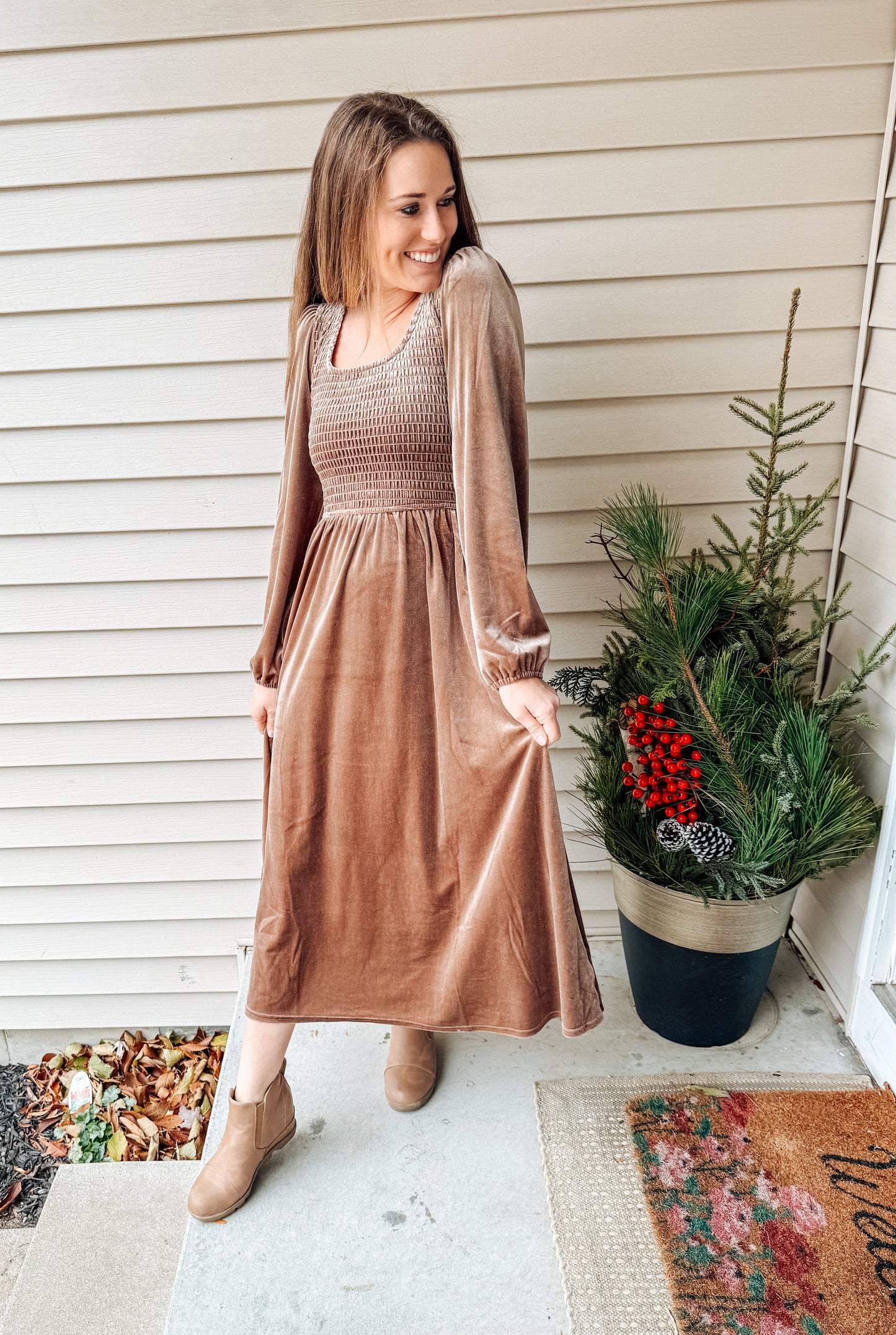 Holly & Velvet Midi Dress-Mocha