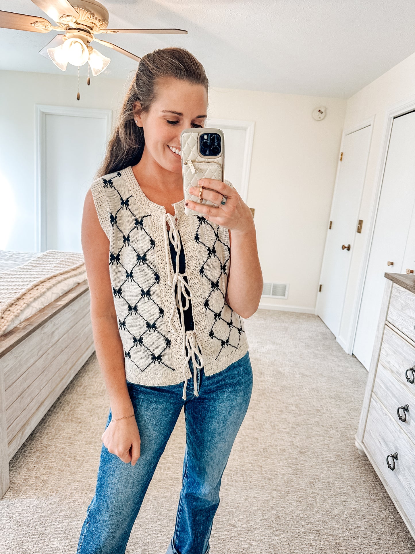 Heart Eyes For Bows Vest (S-XL)