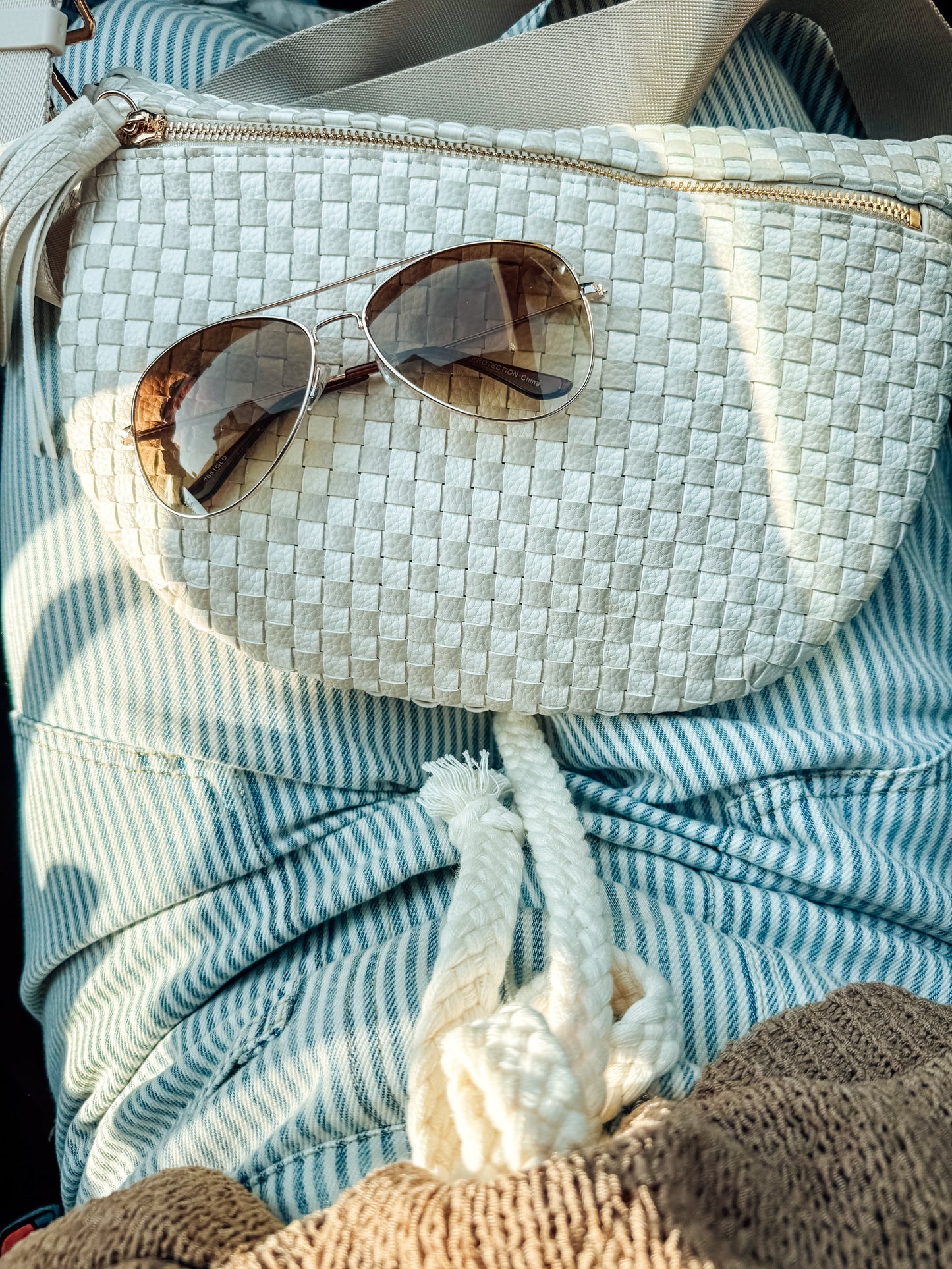 The Neutral Mood Grid Bag (3 colors)