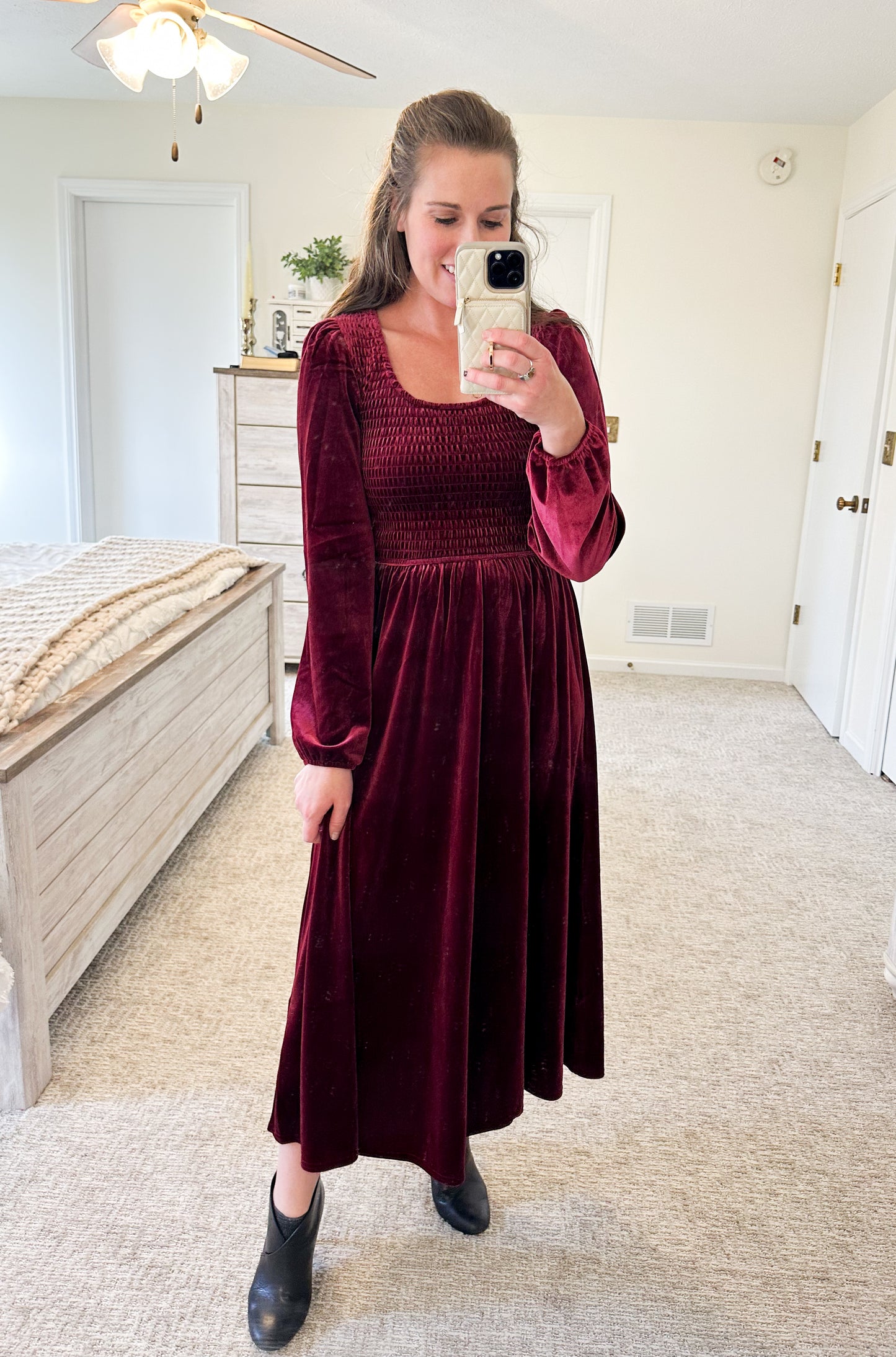 Holly & Velvet Midi Dress-Burgundy