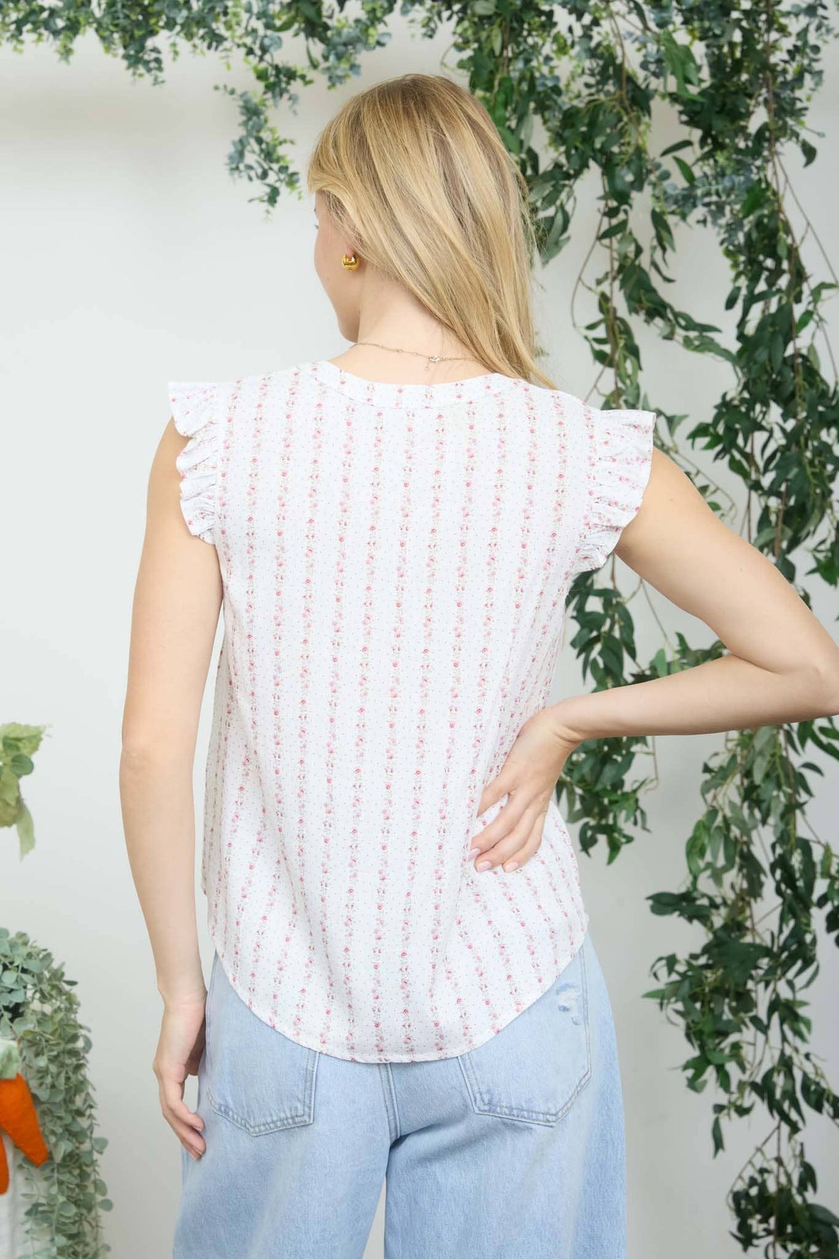 Blooming Lines Ruffle Sleeve Blouse (S-3X)
