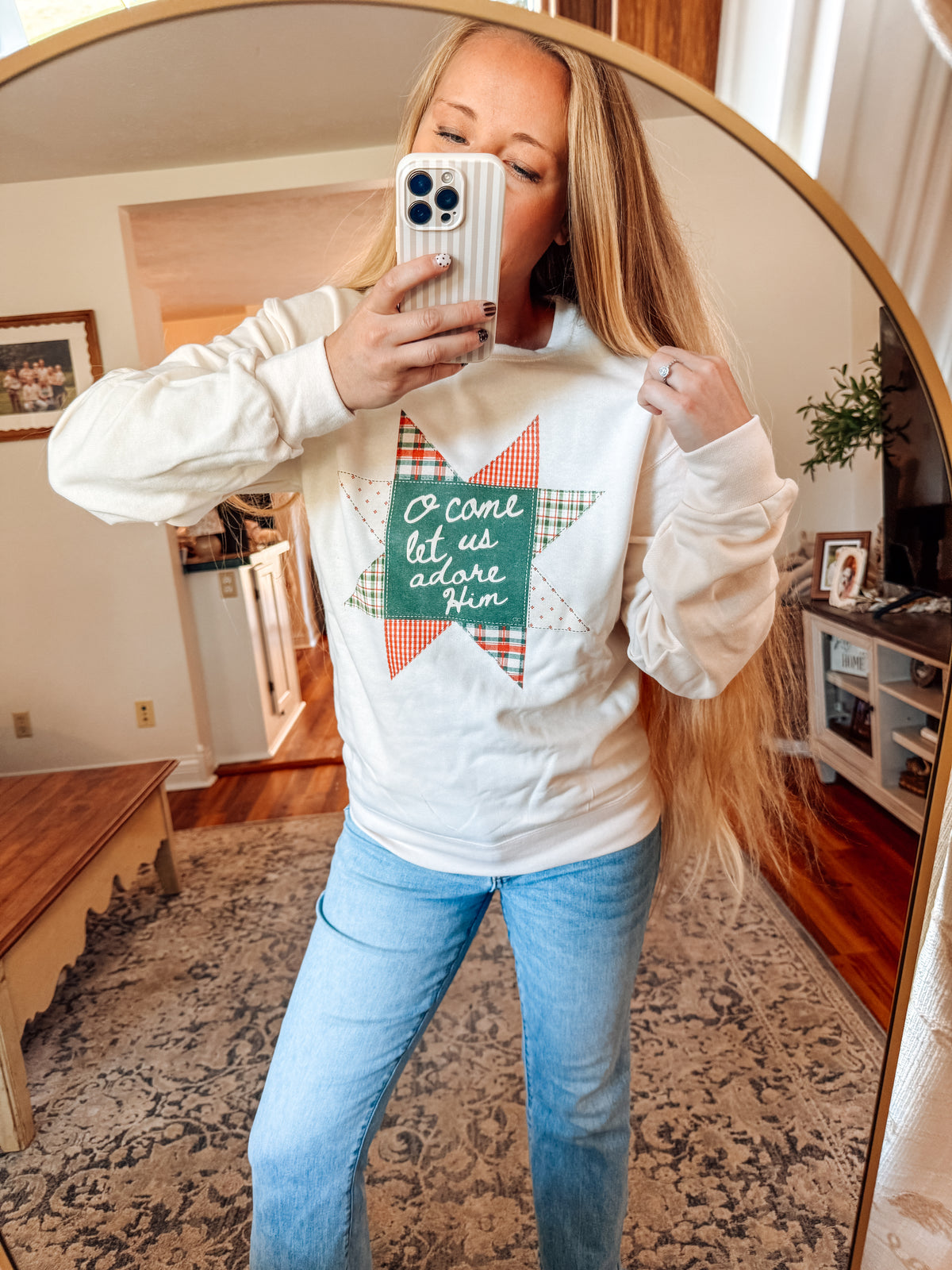 Christmas Quilt O Come Let us adore Him Graphic Sweatshirt