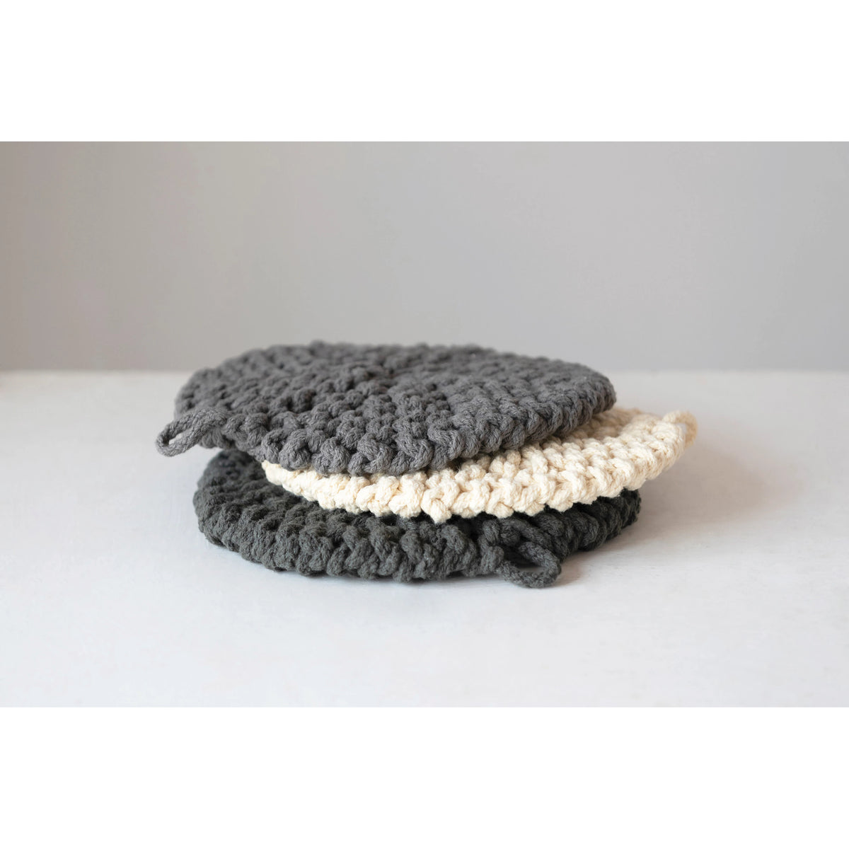 8" Round Pot Holder (3 Colors)