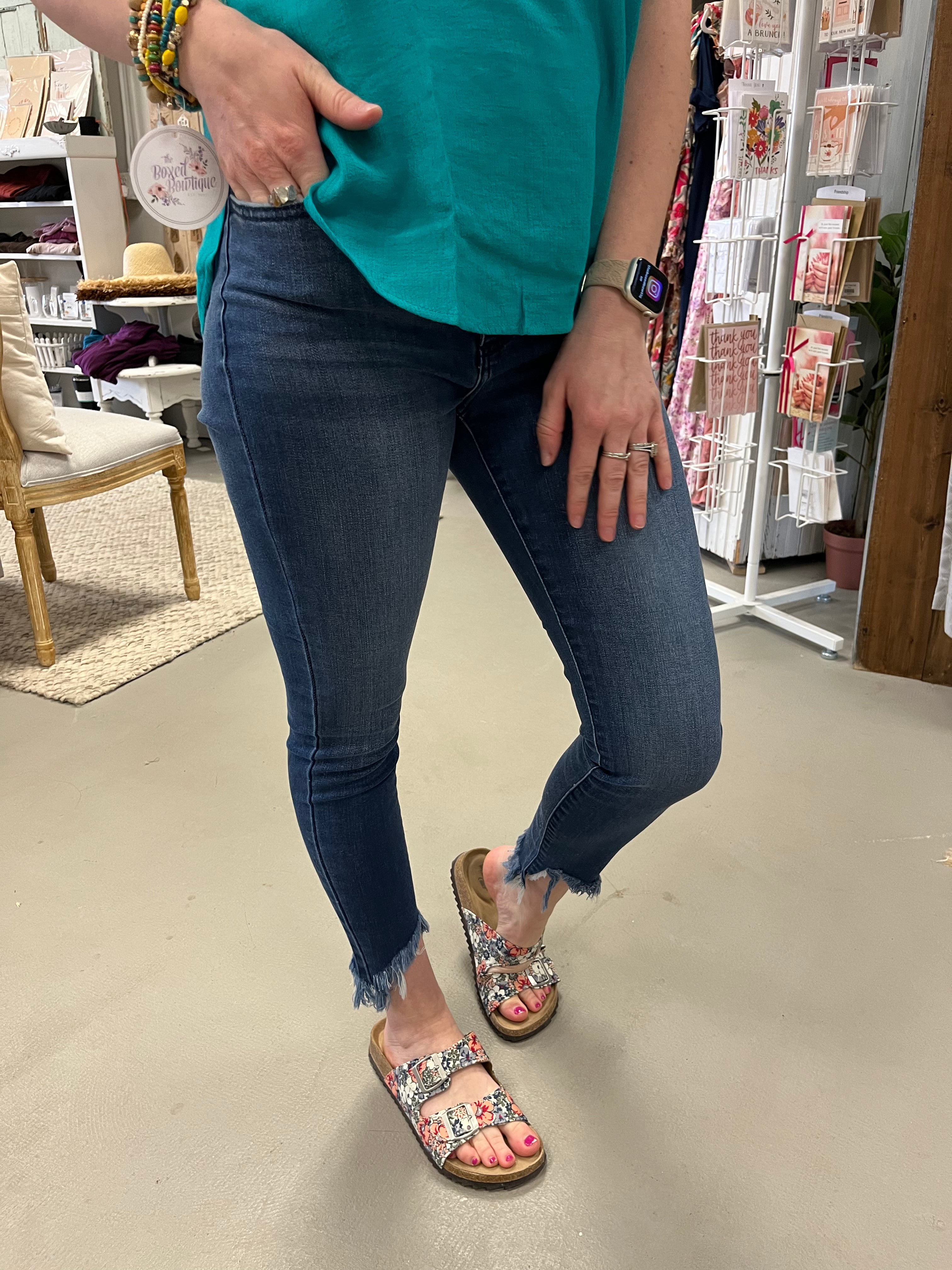 Bowet Marlo High Rise Fray Skinny Denim – The Boxed Bowtique